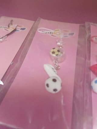 Portachiavi pallone da calcio e scarpe da ginnastica