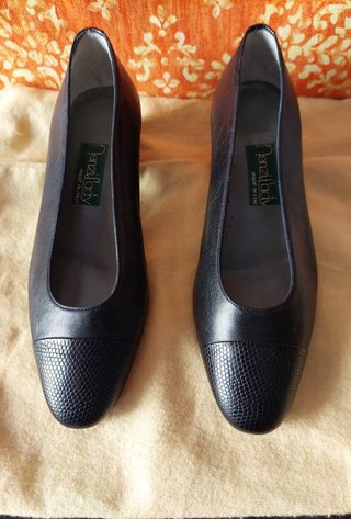 SCARPE DONNA IN VITELLO NENZI LADY