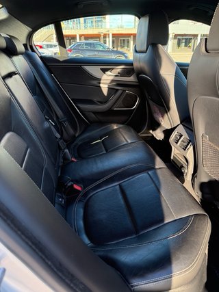 Jaguar XE 2020