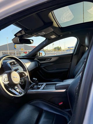 Jaguar XE 2020