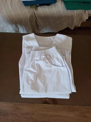 Ropa sanitaria hombre blanca talla L