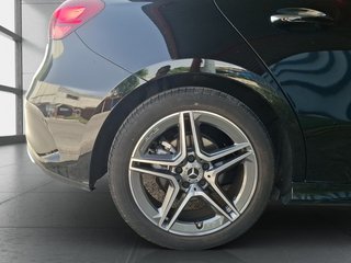 Mercedes-Benz Clase A 180 100 kW (136 CV)