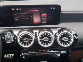 Mercedes-Benz Clase A 180 100 kW (136 CV)