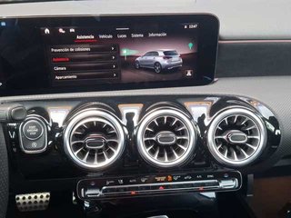 Mercedes-Benz Clase A 180 100 kW (136 CV)