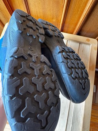 Botas Quechua niño azul y naranja