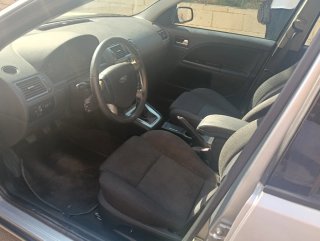 Ford Mondeo 2004 Leer bien