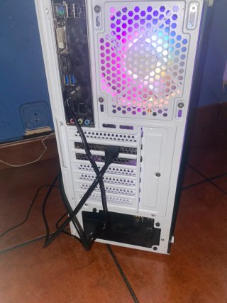 Torre PC para juegos 1080p o 2k algunos juegos 4k