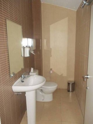 Local comercial en alquiler en Santa Marina - La Paz en Badajoz