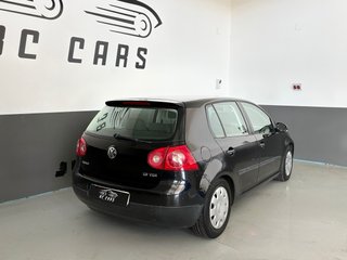 Volkswagen Golf 2004