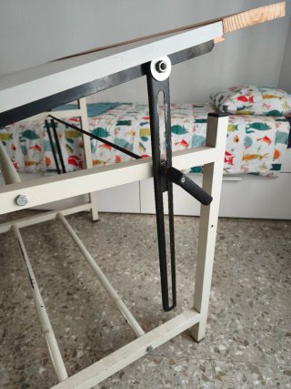 Mesa de dibujo inclinable madera y metal