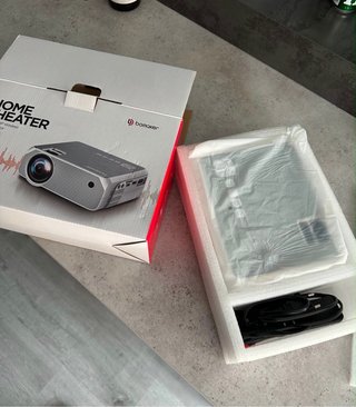 Proyector Bomaker Gris y Blanco