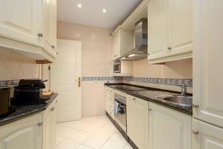 Piso en venta en Elviria en Marbella