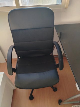 Escritorio cristal negro y plata con ruedas