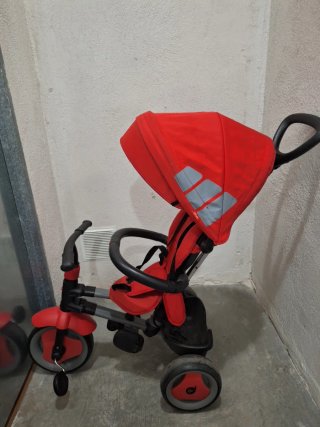 Triciclo infantil rojo