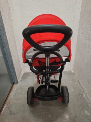 Triciclo infantil rojo