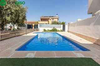 Chalet en venta en Ogíjares