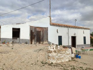 Chalet en venta en Peña de las Águilas en Elche