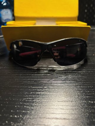 Occhiali da sole Polaroid neri rossi