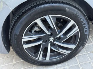 Peugeot 208 2023 pegatina C