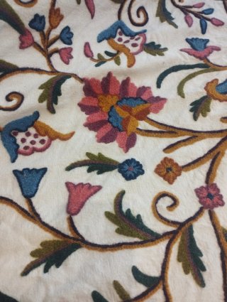 Colcha bordada a mano lana multicolor