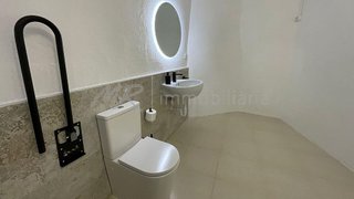 Local comercial en alquiler en Centre - Joan Prim en Granollers