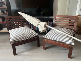 2 Sillas Jardín Madera + Sombrilla Beige