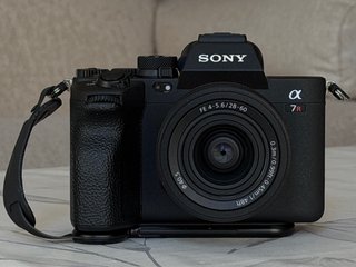 Sony FE 28-60mm f/4-5.6 Objetivo
