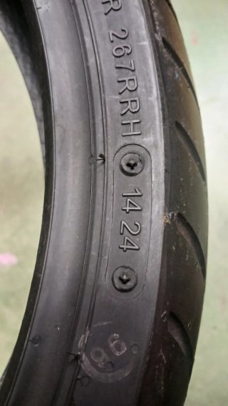 120/60 R17 55W ROADHOUND EUROGRIP