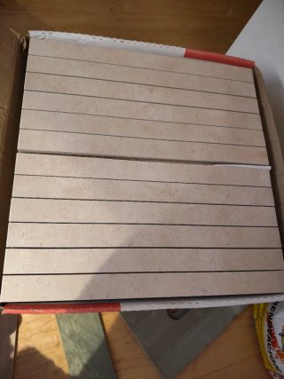 Porcelánico Malla Cemento Beige imitación piedra.