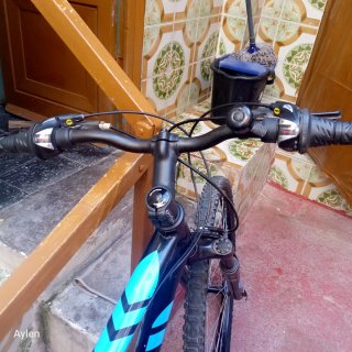 Bici de montaña B Pro negra y azul
