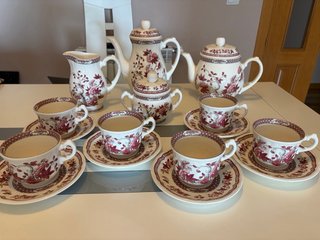 Juego San Claudio porcelana. Negociable