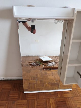 Mueble de baño con espejo