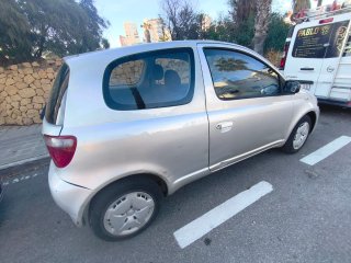 Toyota Yaris 2000
