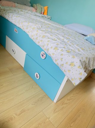 Conjunto de muebles y accesorios