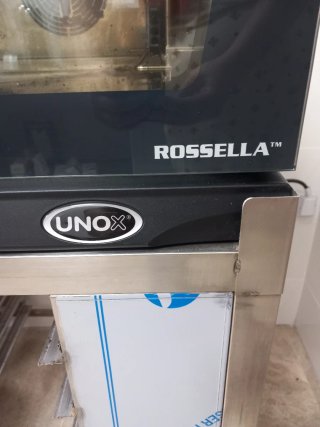 Horno Industrial convección Unox Rossella  y base