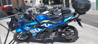 Suzuki GSX 250 R Azul