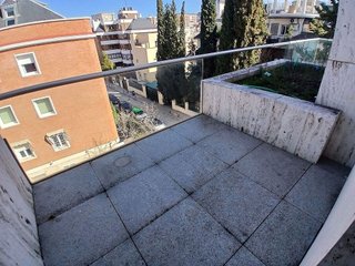 Oficina en alquiler en El Viso en Madrid