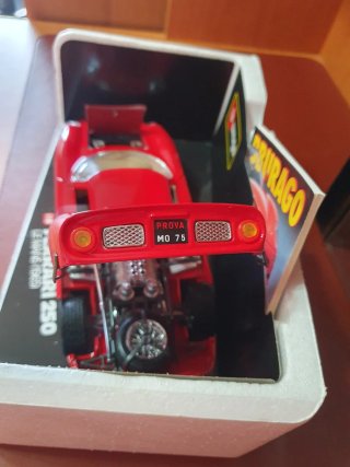 Ferrari 250 Le Mans  Bburago scala da 1/18