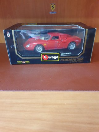 Ferrari 250 Le Mans  Bburago scala da 1/18