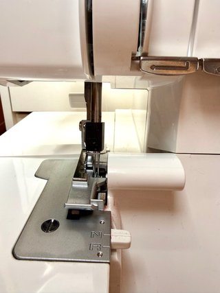 Remalladora Overlock Alfa 8707- COMO NUEVA