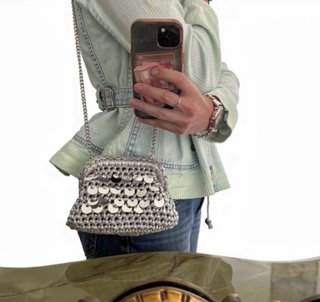 Pochette argento con paillettes
