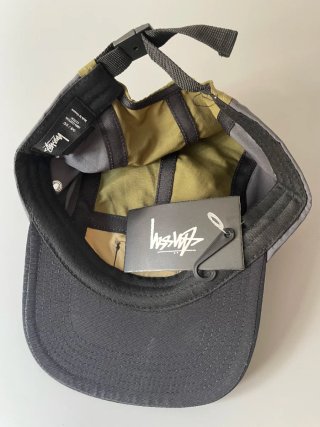 Gorra Stussy 5 paneles gris/verde militar