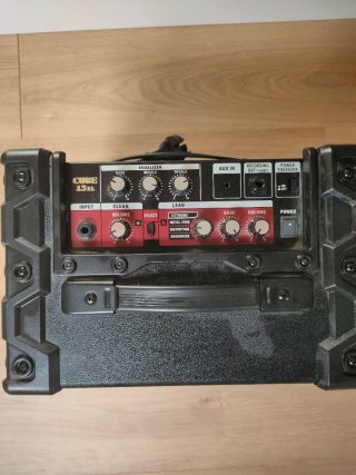 Amplificador Roland Cube 15XL