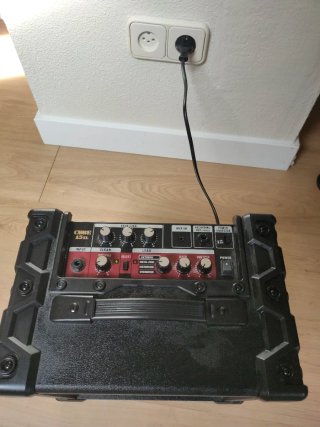 Amplificador Roland Cube 15XL