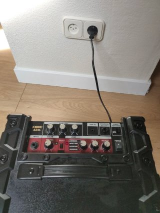 Amplificador Roland Cube 15XL