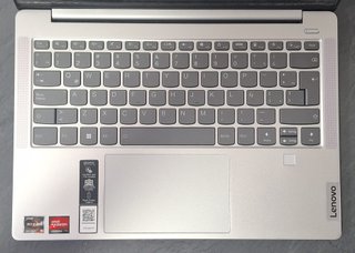 Lenovo Oled Ryzen 5 512GB SSD 16GB RAM Radeon 2GB