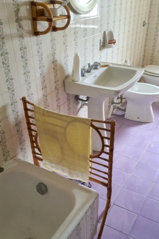 Mobile basso e Set arredo bagno Anni '60 / '70