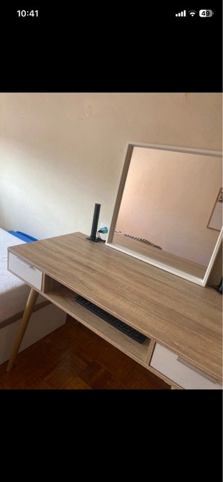 Escritorio sklum con espejo Ikea