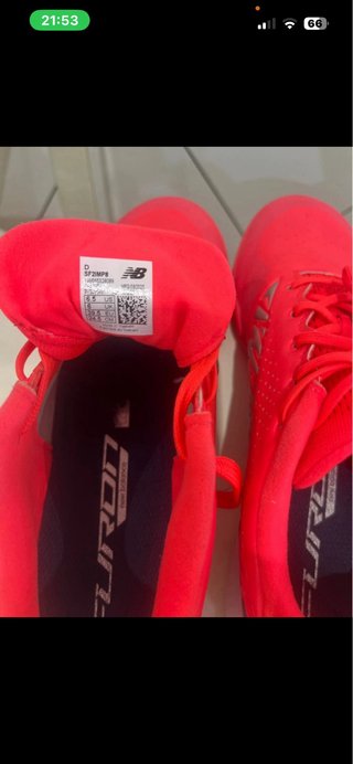 Zapatillas New Balance Talla 39.5 Rojas y Plateada