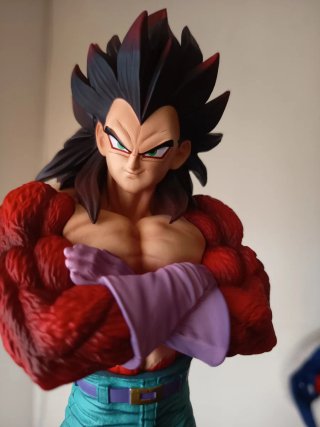 Figura JT Vegeta SSJ4